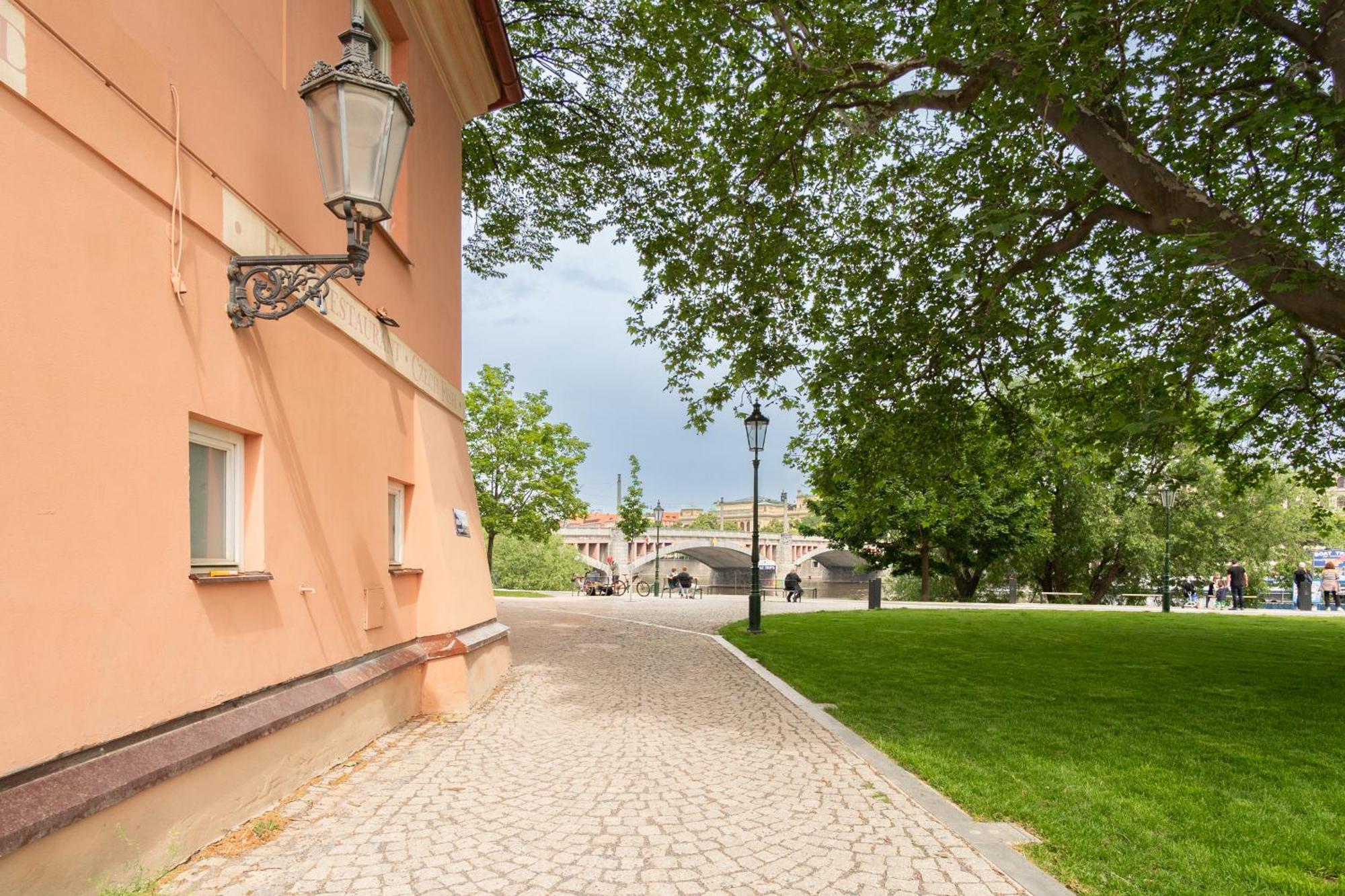 River View Apartment Praga Exterior foto